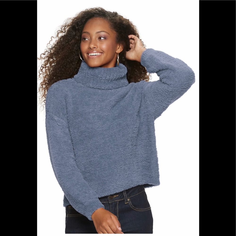 Long sleeve teddy turtle neck pullover